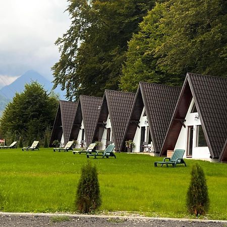 Casutele De Sub Padure Hotel Avrig Eksteriør billede